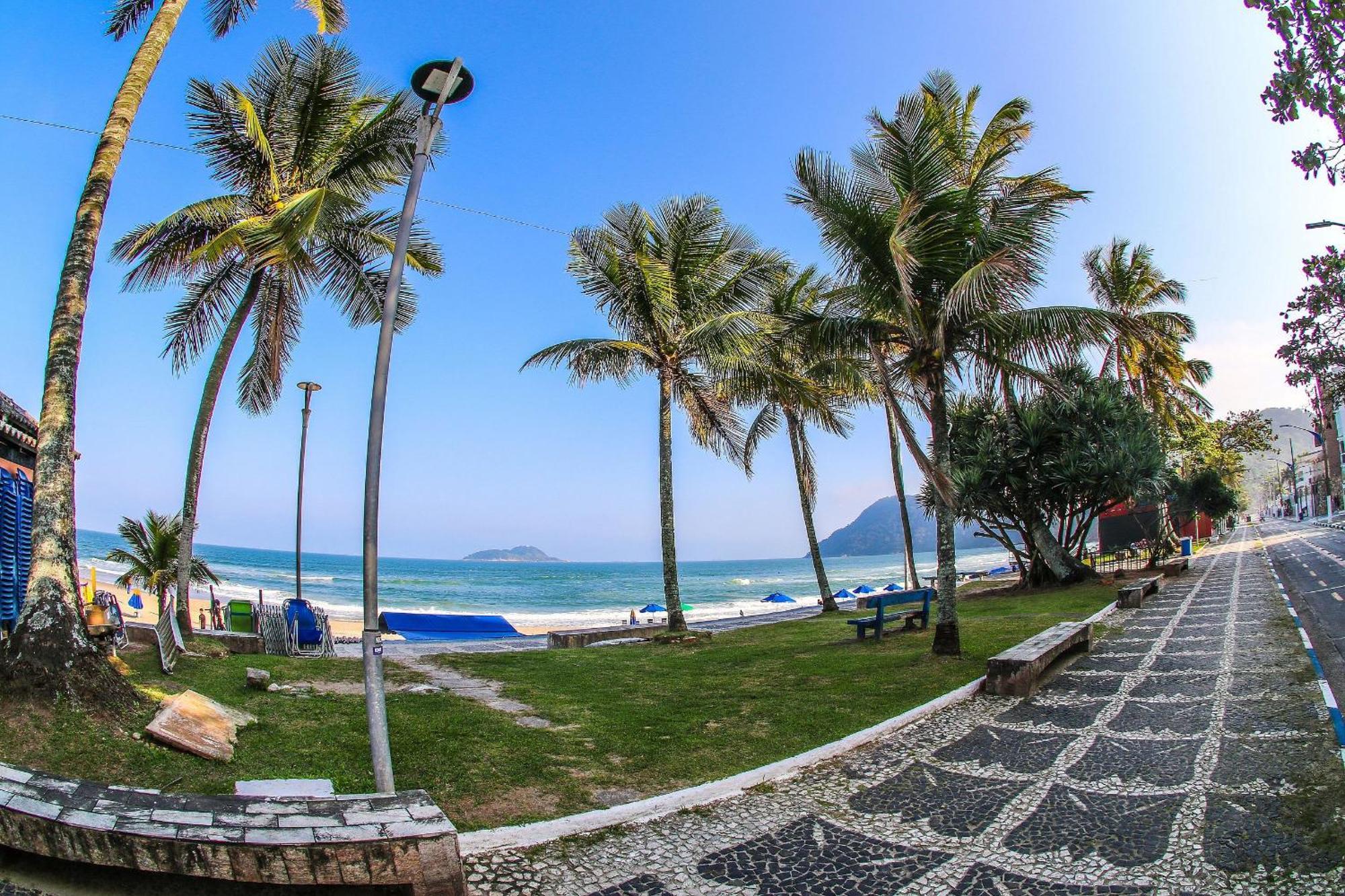 Apartment Pe Na Areia: Beachfront With Ac And Parking