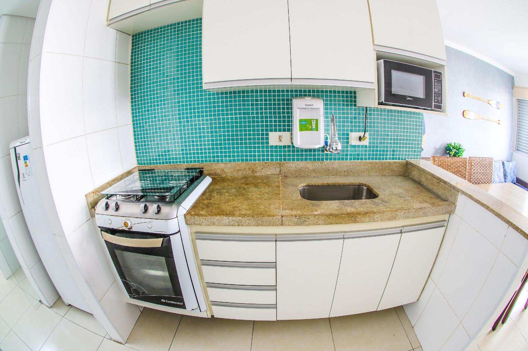 Pe Na Areia: Beachfront With Ac And Parking Apartment